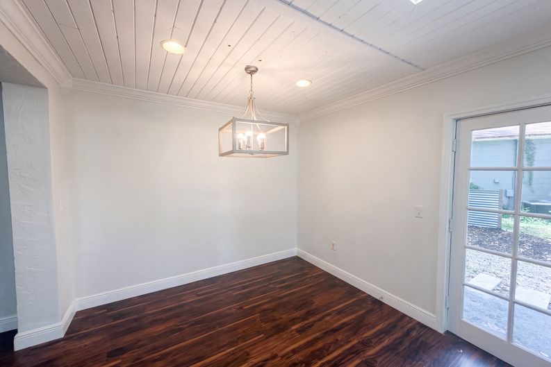 Photo 11 of 21 of 10806 W Elbow Dr, Tampa, FL