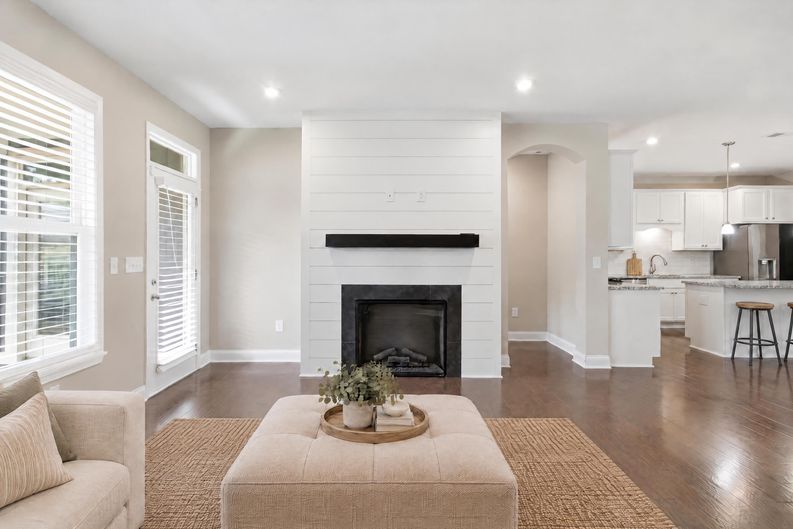 Photo 9 of 33 of 210 Balsam Dr, Dallas, GA