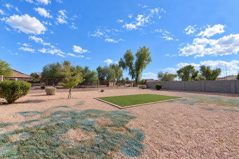 Photo 4 of 31 of 37335 W Cannataro Ln, Maricopa, AZ