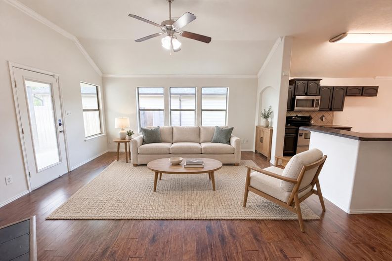 Photo 9 of 17 of 1618 Hillside Dr, Waxahachie, TX