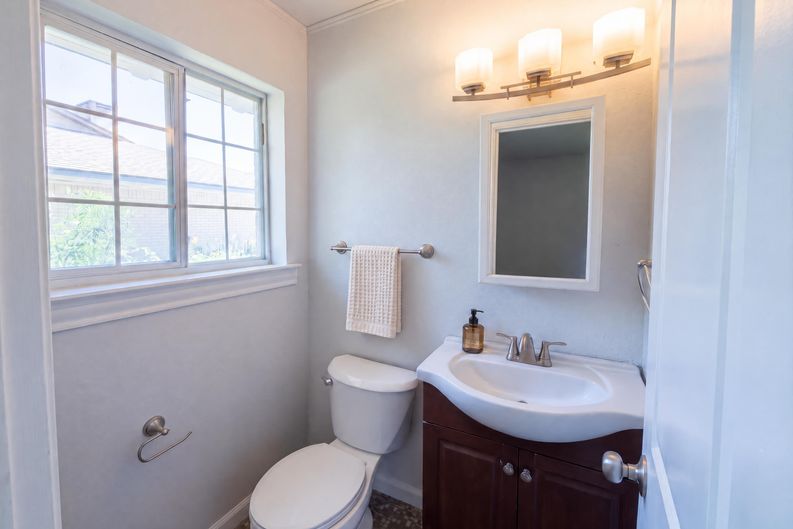 Photo 11 of 20 of 2415 Barnes Bridge Rd, Dallas, TX