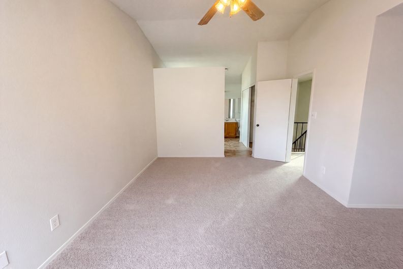 Photo 13 of 30 of 10020 W Montecito Ave, Phoenix, AZ