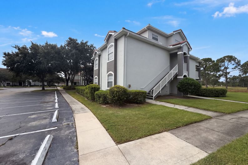 Photo 32 of 34 of 13838 Fairway Island Dr, Orlando, FL