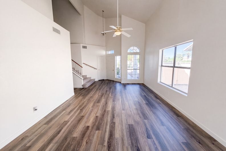 Photo 3 of 41 of 1917 Altivo Dr, Henderson, NV