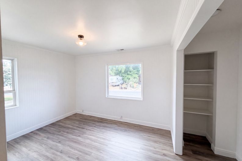 Photo 18 of 23 of 116 Ross Dr, Clearfield, UT