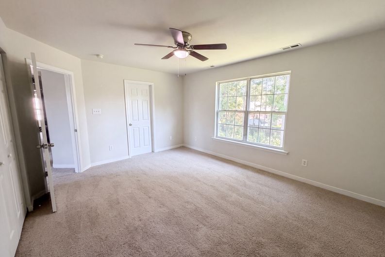 Photo 15 of 19 of 3016 Heather Ridge Dr, Henrico, VA