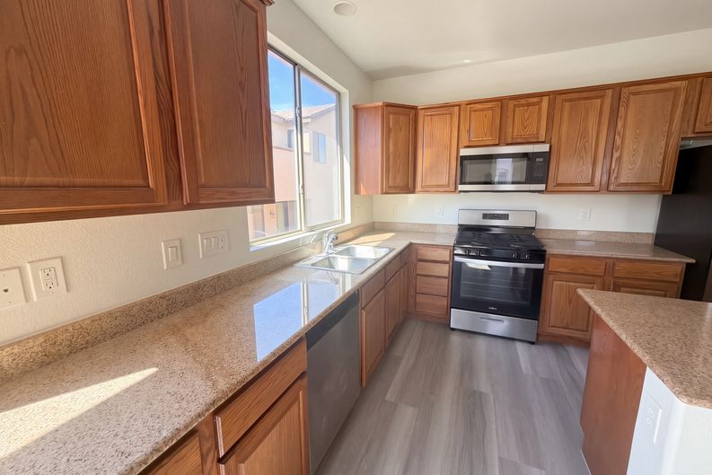 Photo 7 of 28 of 7219 Regent Pond St, Las Vegas, NV