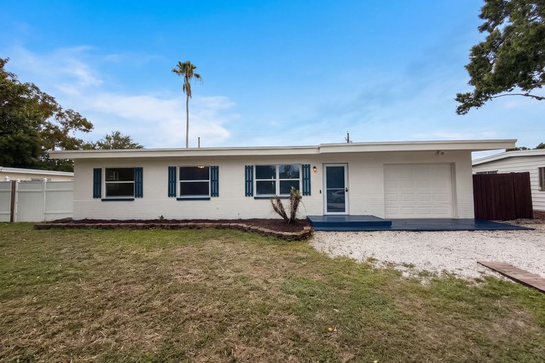 Photo 20 of 24 of 1371 Jeffords St, Clearwater, FL