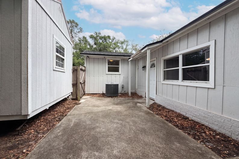 Photo 18 of 19 of 7008 Thurston Rd, Jacksonville, FL