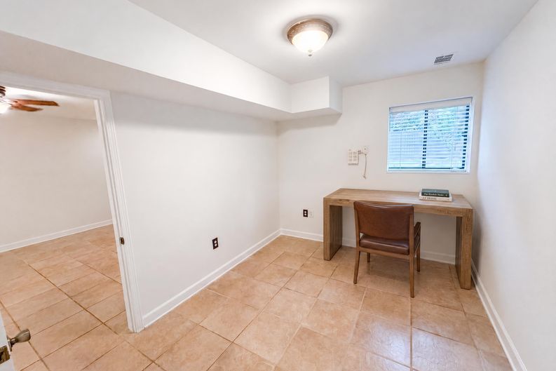 Photo 38 of 53 of 4958 Scotts Creek Trl, Peachtree Corners, GA