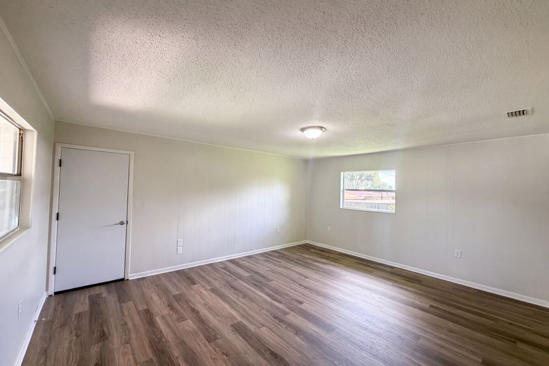 Photo 9 of 19 of 4918 Denise Ave, Lakeland, FL
