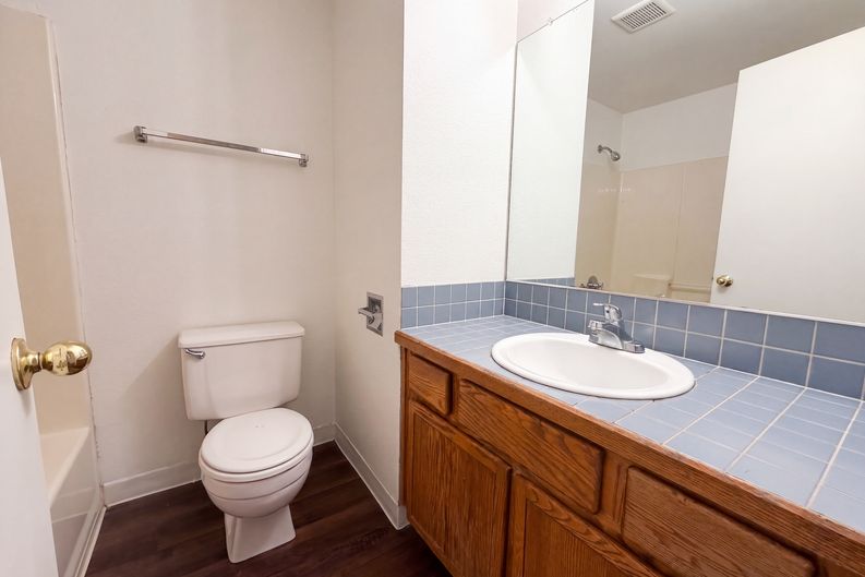 Photo 13 of 16 of 845 SE 8th St, Gresham, OR