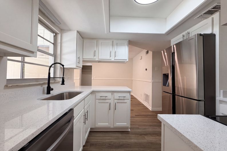 Photo 6 of 22 of 8351 Kipling Ct, Jacksonville, FL