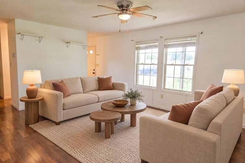 Photo 6 of 24 of 1317 Twin Brook Dr, Berea, KY