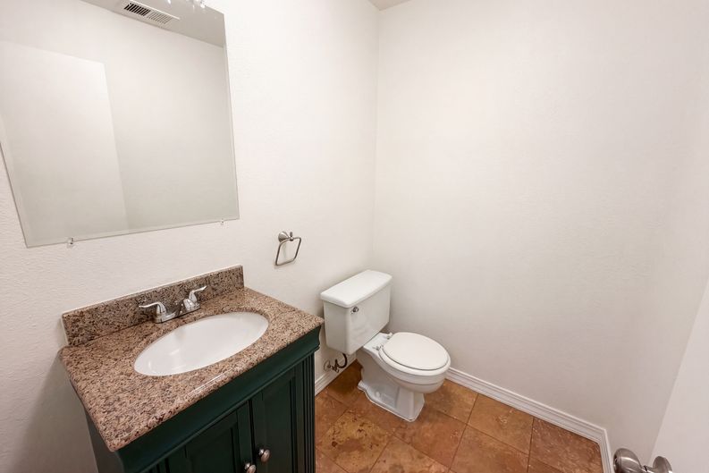Photo 25 of 40 of 10330 E Weaver Pl, Englewood, CO