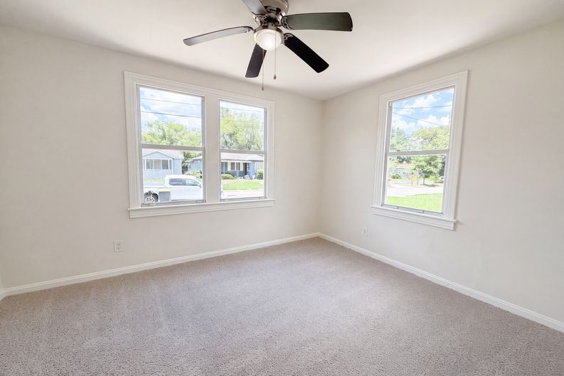 Photo 4 of 18 of 7329 Wilder Ave, Jacksonville, FL