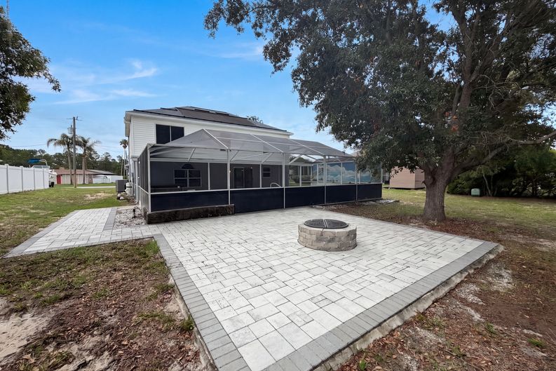 Photo 5 of 53 of 5191 Quintilis St, Spring Hill, FL