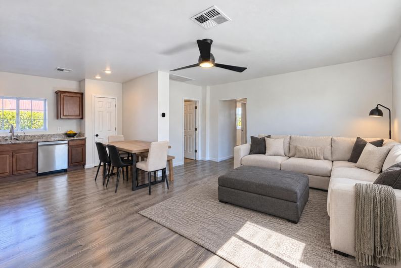 Photo 9 of 29 of 1131 E Virginia Ave, Phoenix, AZ
