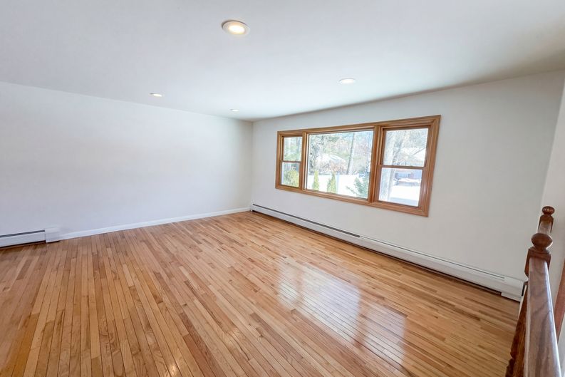 Photo 7 of 31 of 2622 Cleveland Ave, Township Of Washington, NJ