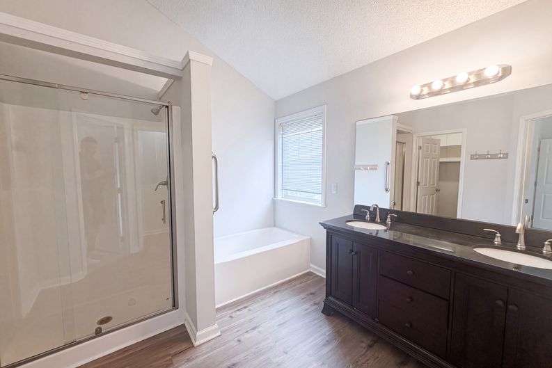 Photo 12 of 17 of 4549 Drewbridge Way, Raleigh, NC