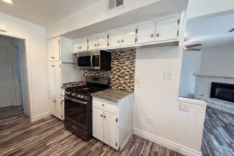 Photo 6 of 31 of 1422 Oakmont Dr, Roseville, CA