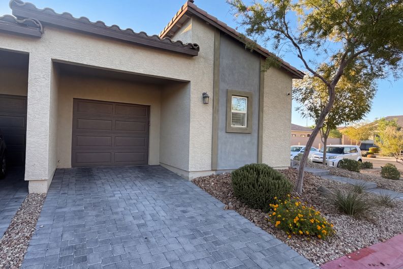 Photo 22 of 73 of 7557 Brody Meadows St, North Las Vegas, NV
