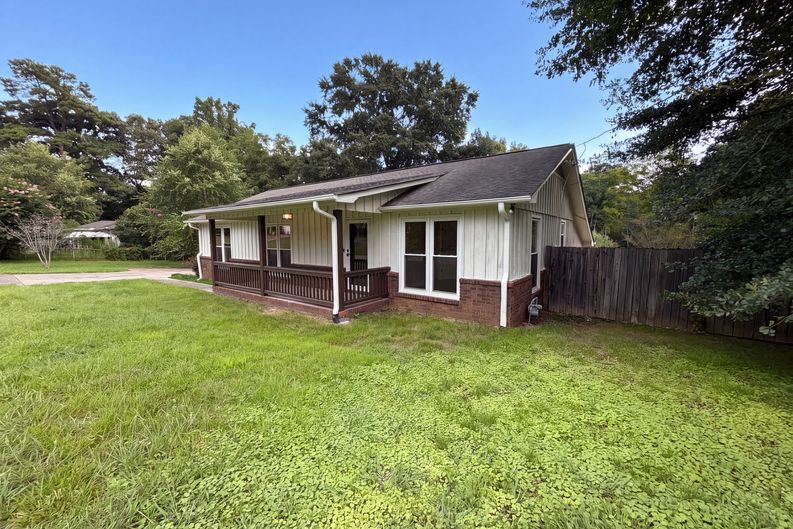 Photo 15 of 20 of 1007 Normandale Dr, Bessemer, AL