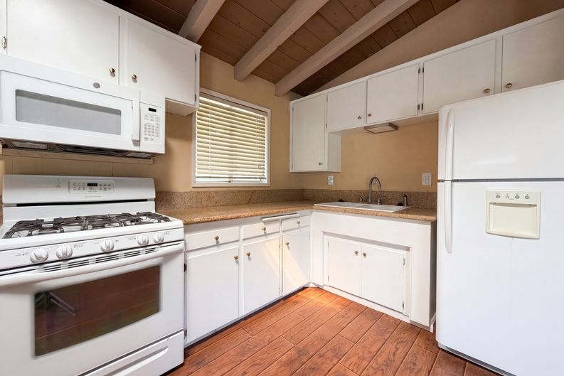 Photo 10 of 28 of 1145 Rivera Dr, Wrightwood, CA