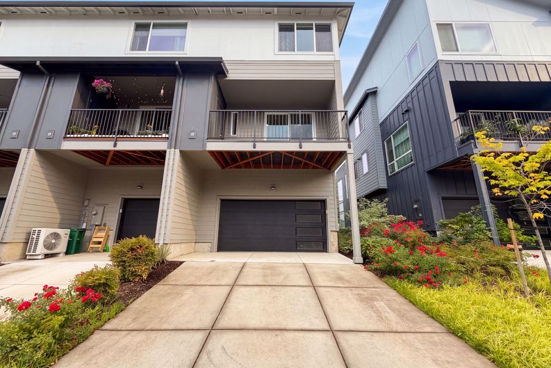 Photo 18 of 21 of 17302 SW Kite Ln, Beaverton, OR