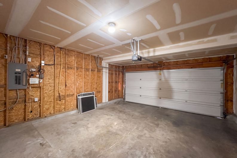 Photo 37 of 39 of 4058 Leontria Ave, Columbus, OH