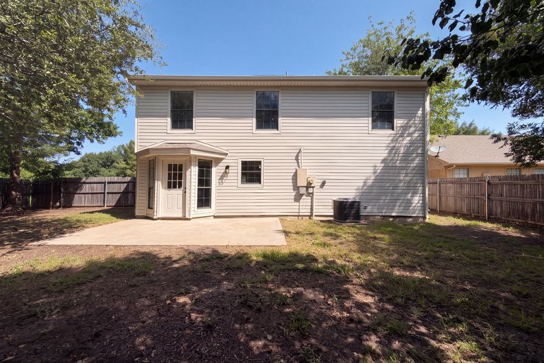 Photo 5 of 27 of 4300 Windwillow Ct, Fort Worth, TX