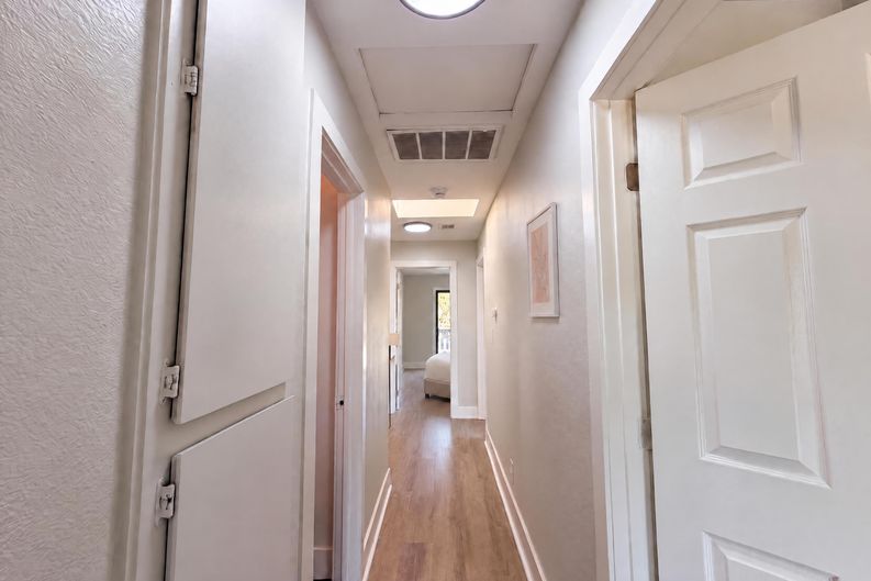 Photo 15 of 46 of 6005 La Castana Way, Sacramento, CA