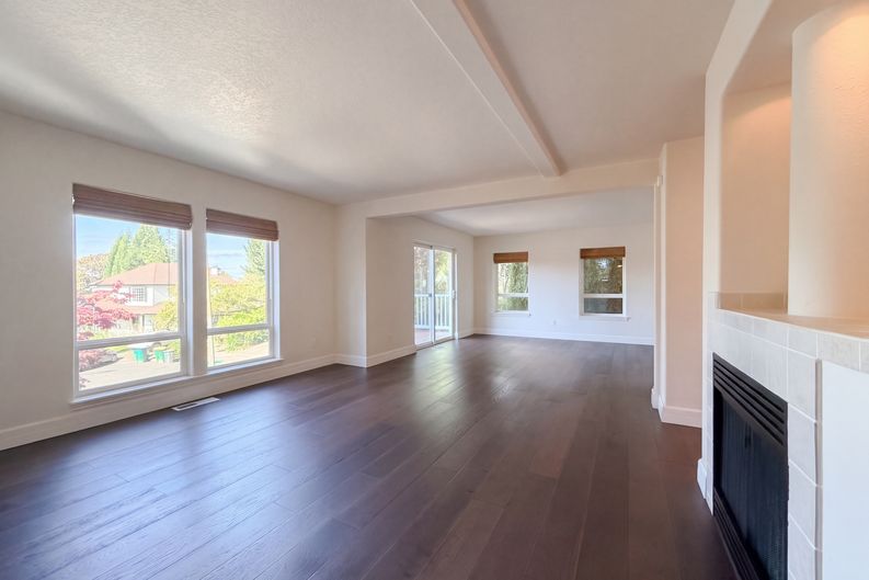Photo 3 of 41 of 8932 SW 149th Pl, Beaverton, OR