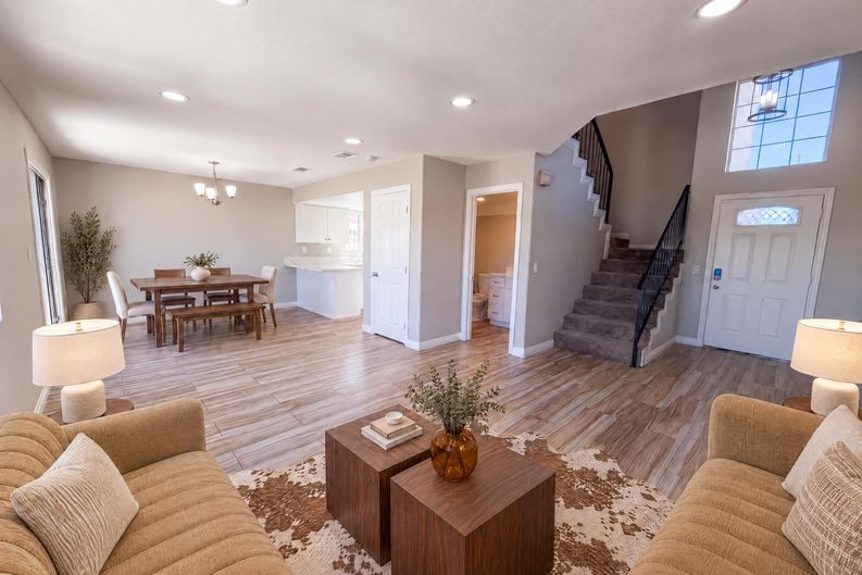 Photo 3 of 21 of 16960 Sorrento Ln, Victorville, CA