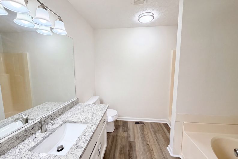 Photo 12 of 20 of 806 Ruswood Rd, Winder, GA