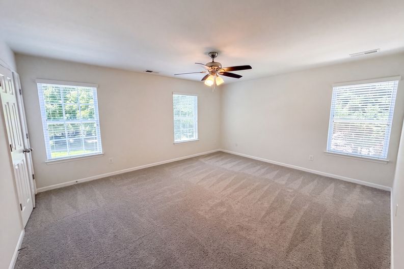 Photo 13 of 18 of 5837 McDowell Run Dr, Huntersville, NC