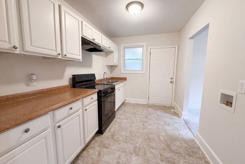 Photo 11 of 16 of 4300 Hulda Ave, Columbia, SC