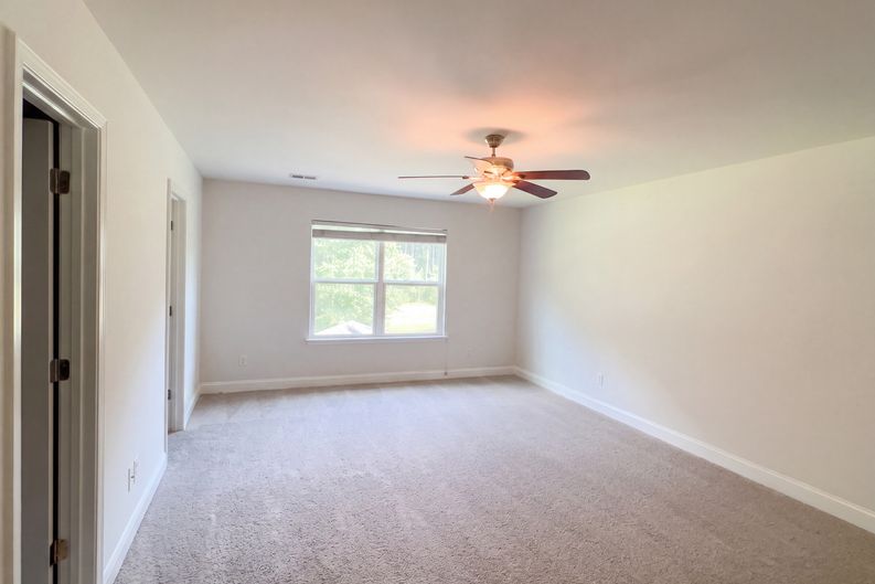 Photo 15 of 42 of 301 Decatur Dr, Summerville, SC