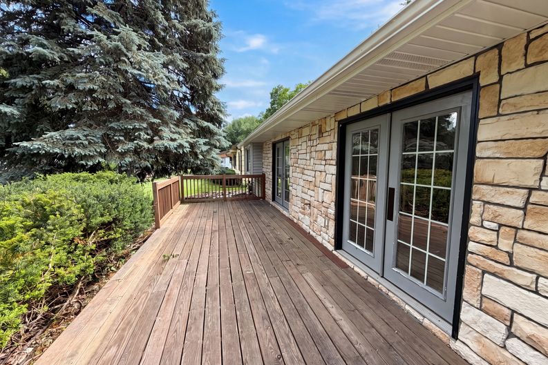Photo 25 of 27 of 2591 Aldine St, Roseville, MN