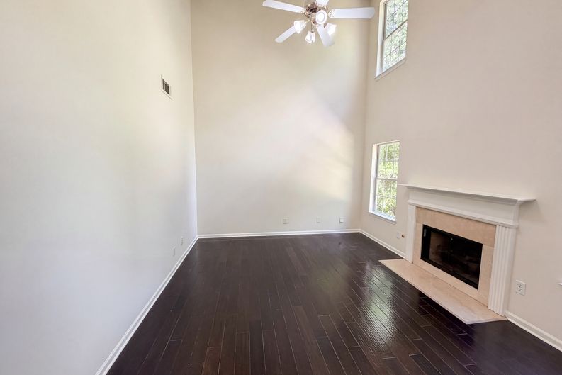 Photo 7 of 25 of 3582 Coveside Ct, Loganville, GA