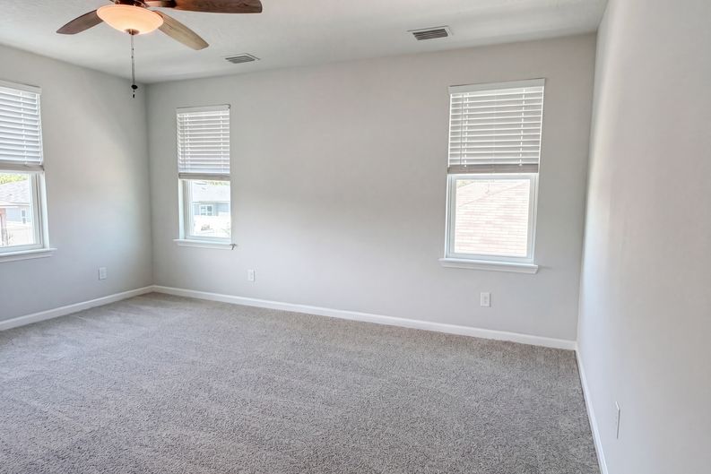 Photo 17 of 25 of 95443 Woodbridge Pkwy, Fernandina Beach, FL