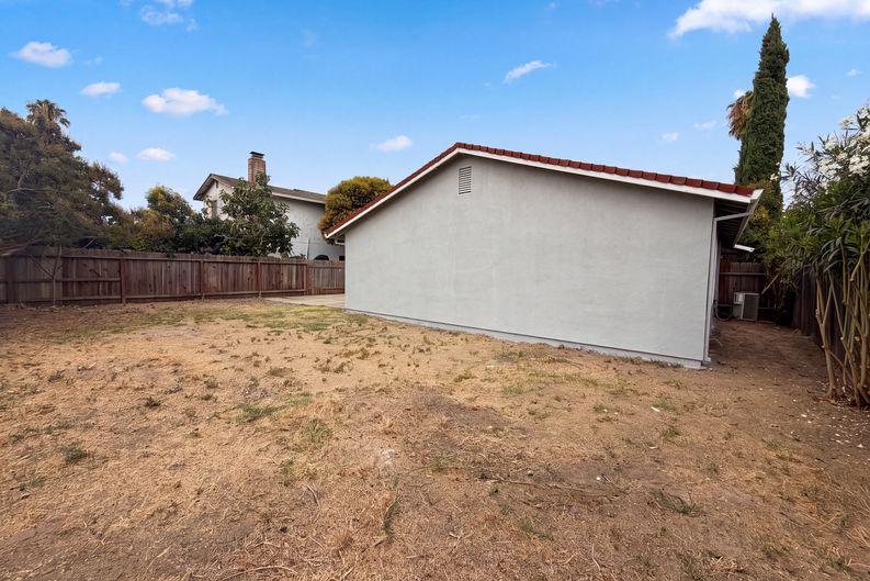 Photo 24 of 25 of 7804 McClintock Way, Sacramento, CA