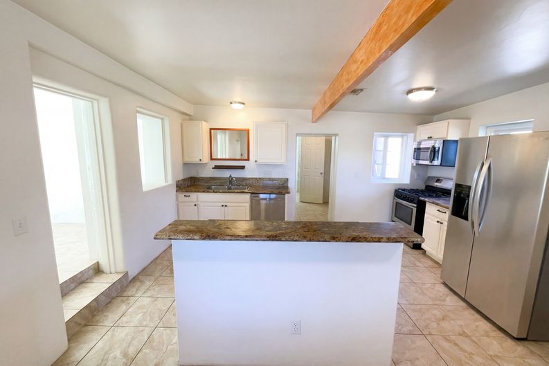 Photo 10 of 21 of 643 N Catalina Ave, Tucson, AZ