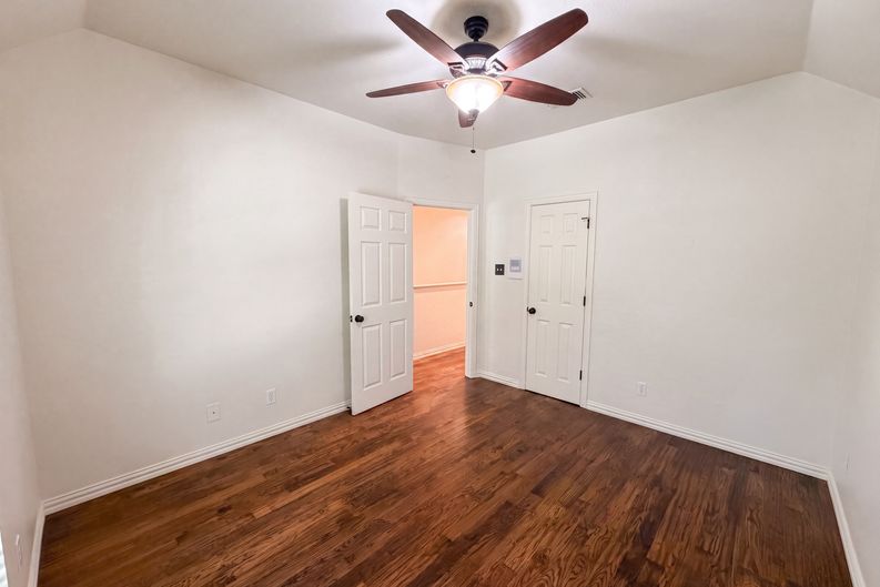 Photo 22 of 38 of 4606 Mill Wood Dr, Colleyville, TX