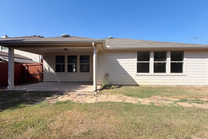 Photo 5 of 18 of 1313 Sandpiper, Aubrey, TX