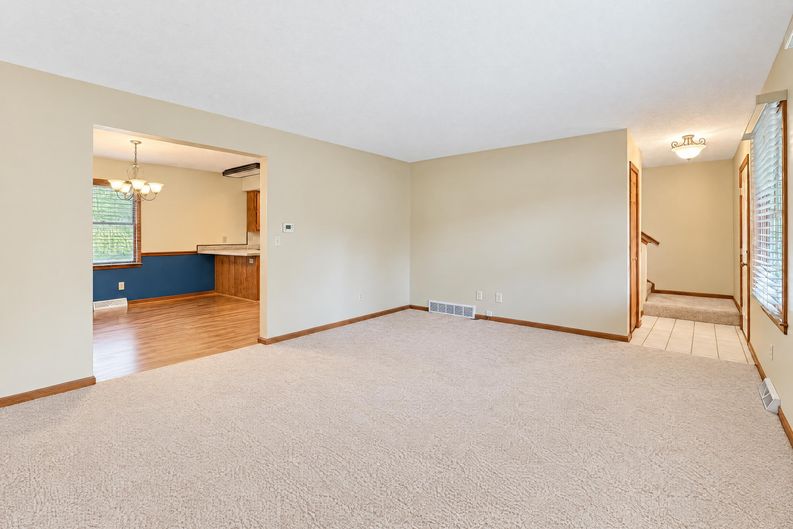 Photo 11 of 43 of 453 Carruthers Rd, Tallmadge, OH