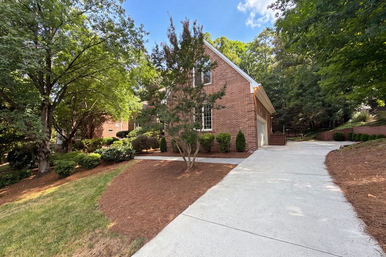 Photo 24 of 29 of 3711 Surry Ridge Ct, Charlotte, NC