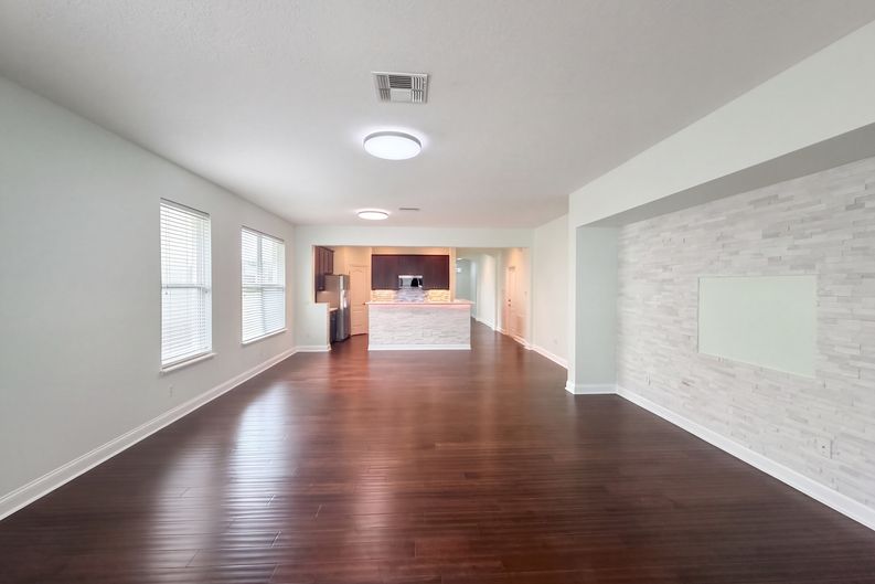 Photo 3 of 48 of 7271 Londale Blvd, Windermere, FL