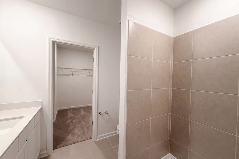 Photo 10 of 23 of 5420 Meadow Walk Dr, Davenport, FL