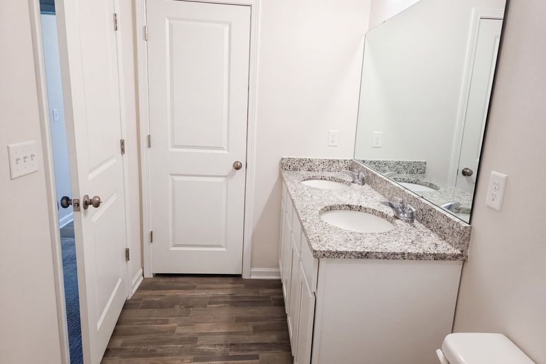 Photo 10 of 21 of 128 Mikaela Ave, Defuniak Springs, FL